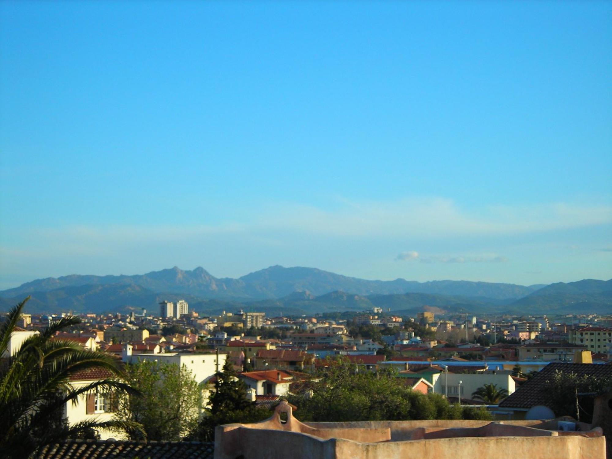 Bed & Breakfast Dessole Olbia Buitenkant foto