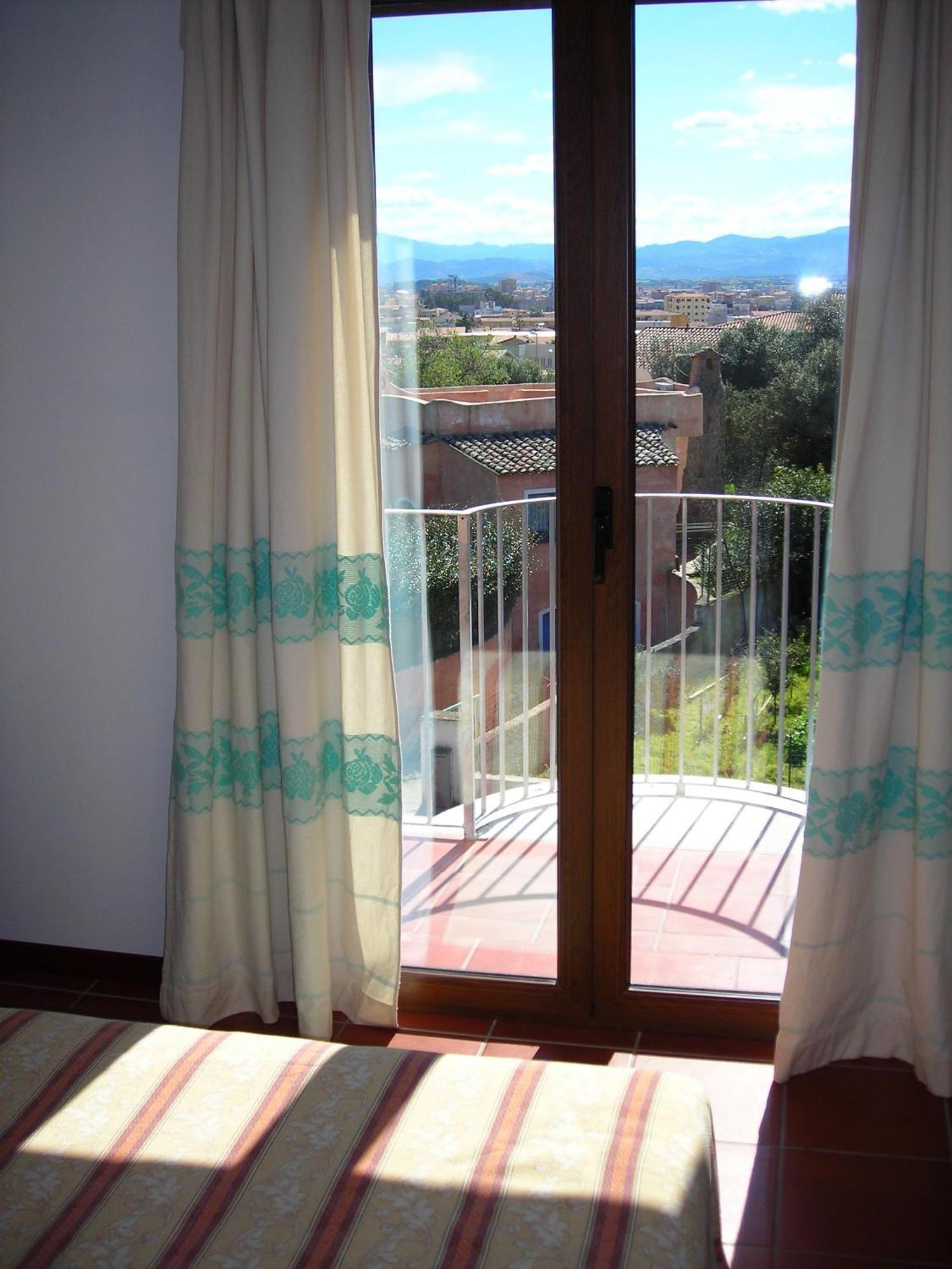 Bed & Breakfast Dessole Olbia Buitenkant foto