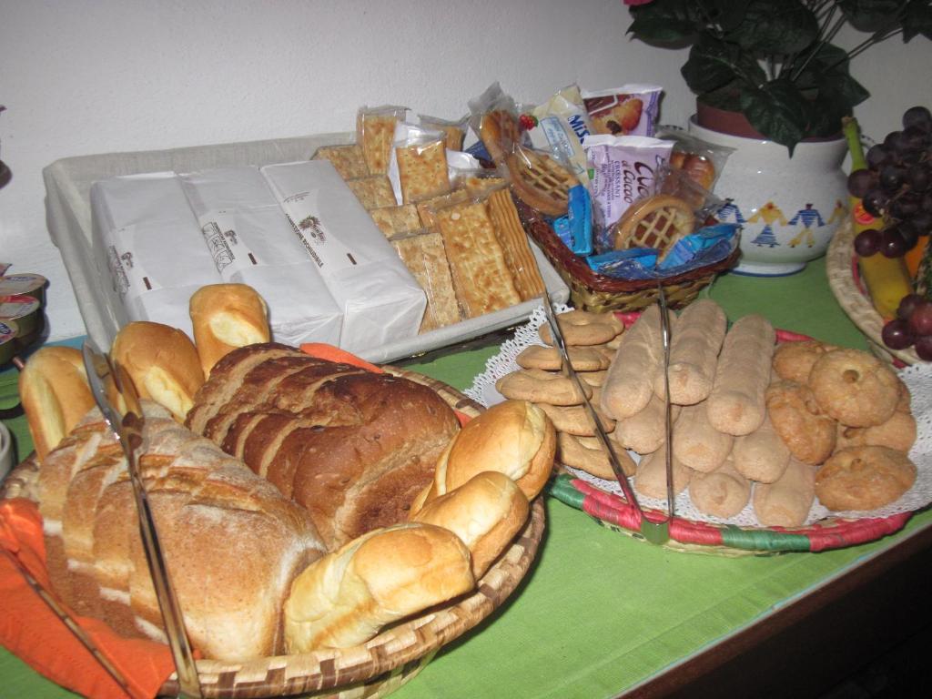 Bed & Breakfast Dessole Olbia Buitenkant foto