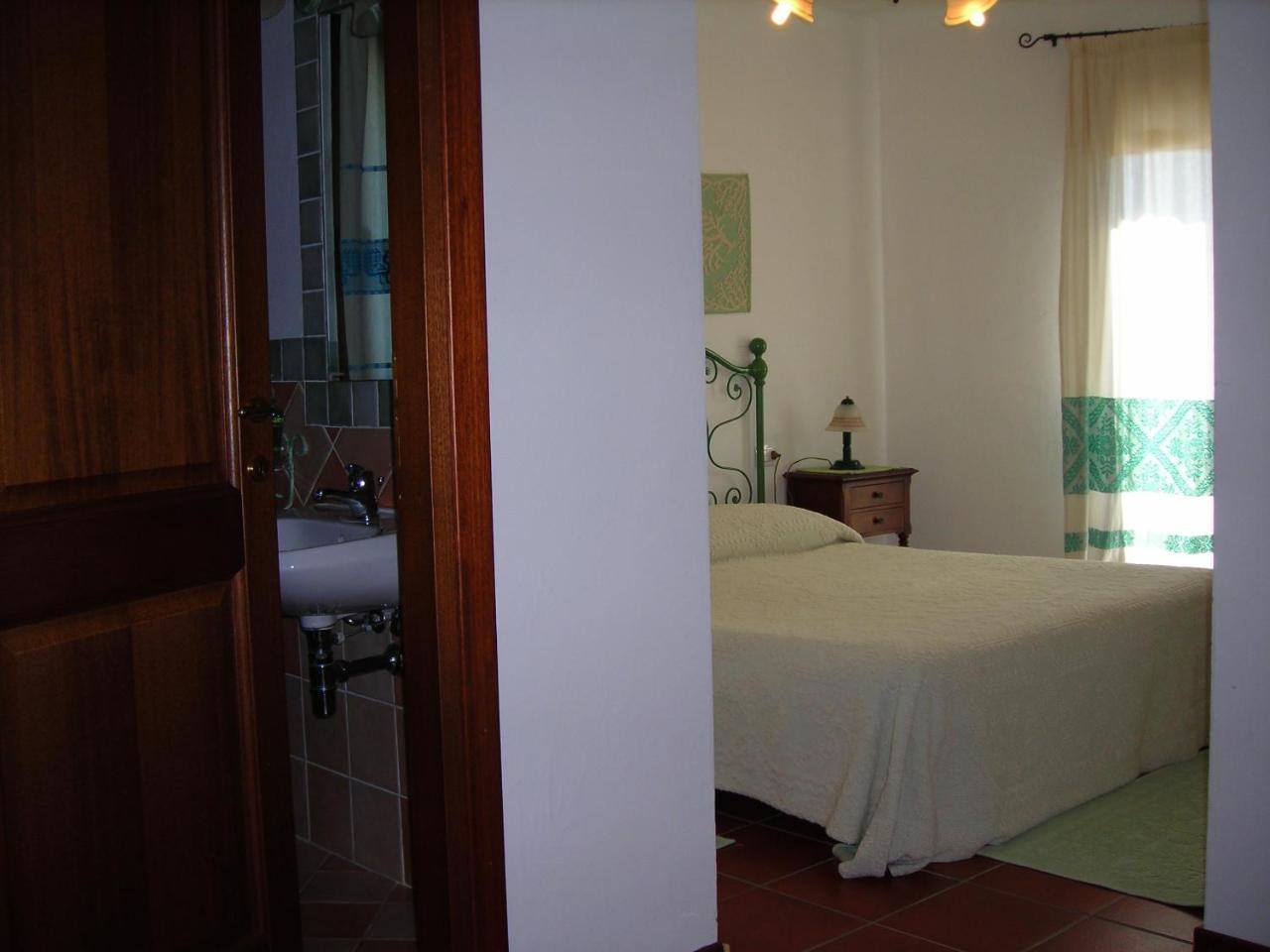 Bed & Breakfast Dessole Olbia Buitenkant foto